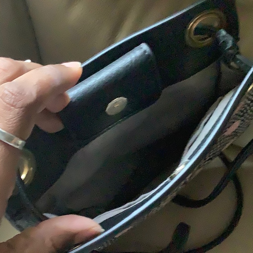 Purse - Picture 2 of 6